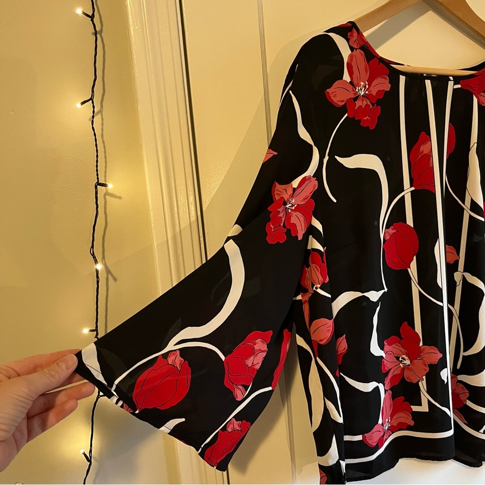 Liz Claiborne Career Floral Bell Sleeve Blouse, XXL - Picture 2 of 7